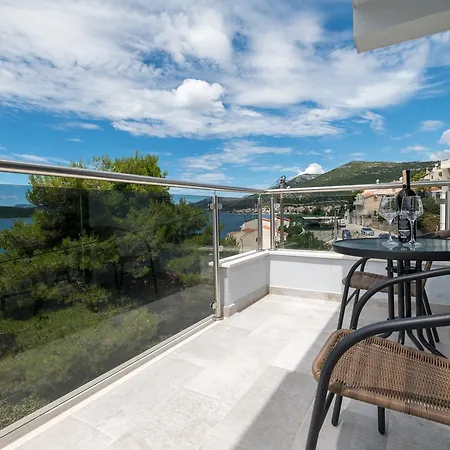 Lajna Neum